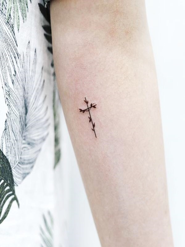 75+ Unique Ideas Of Cross Tattoo Designs For Women With Meaning