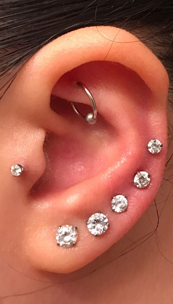 Stylish Monroe Piercing Ideas With Jewellery