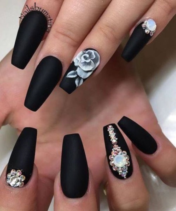 gorgeous-short-coffin-nail-designs