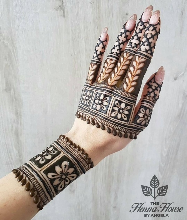 Simple Arabic Mehndi Designs For Left Hand