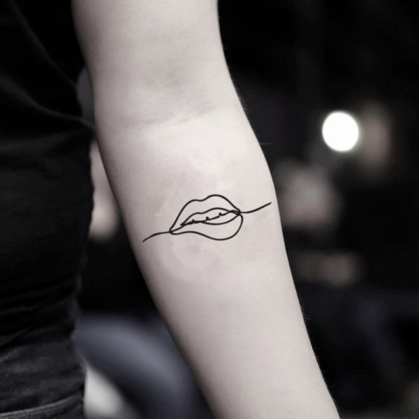 Single Line Tattoo Ideas To Try This Year